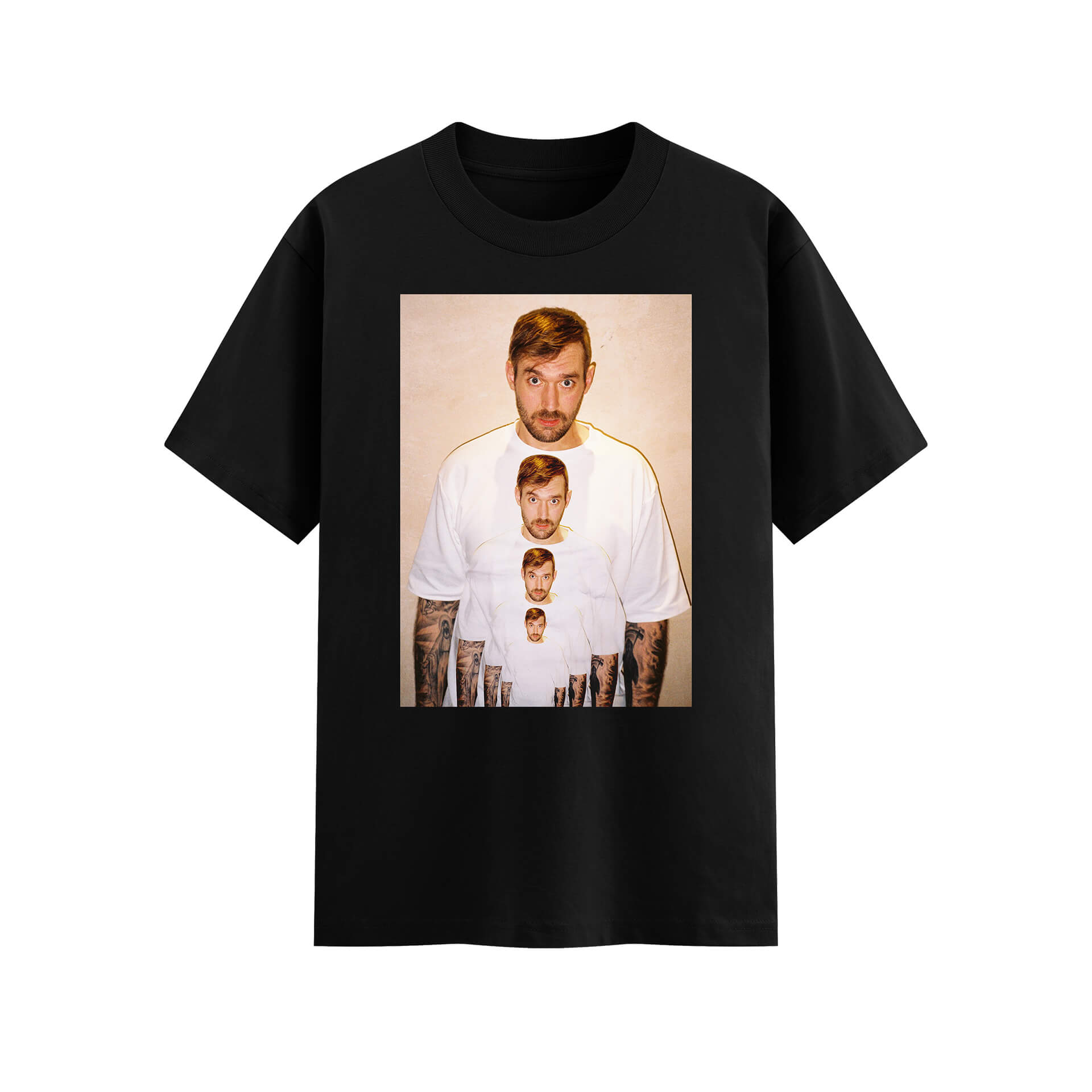 Hauke trägt ein Hauke T-Shirt